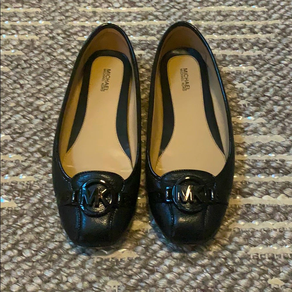 Black Michael Kors flats